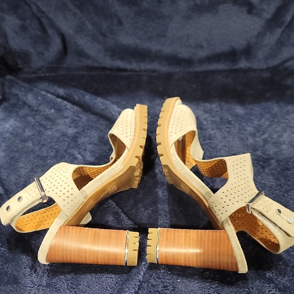 SARTO By Franco Sarto Grey Perforated Block Heel Sandals - Picture 7 of 9